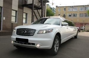 Аренда Infiniti FX35 Limousine в Красноярске